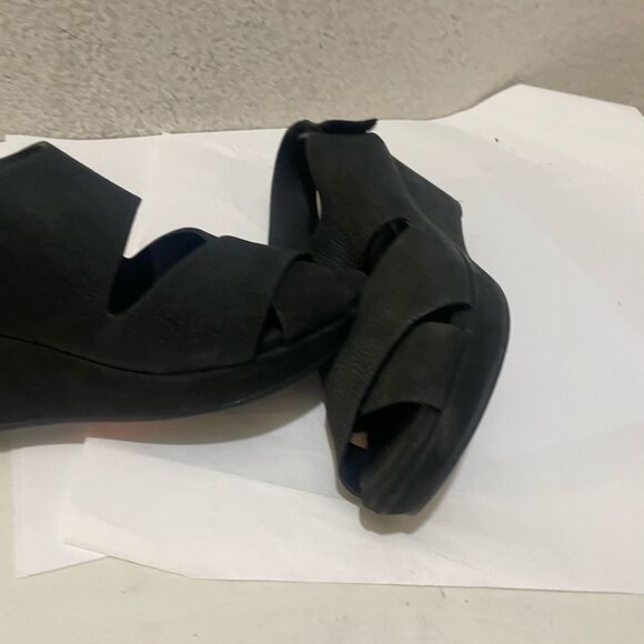 Nurture black leather strappy platform sandal size 6 Sairyn - Picture 3 of 6